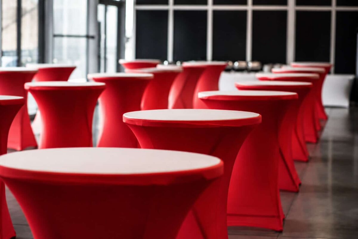 Husă pentru măsuță de cocktail, culoare roșie | MobilaBanchet.ro a0a7b889aaa896d939f3075db41d9b6a| pokrowiec-na-stolik-koktajlowy-czerwony-2jpg